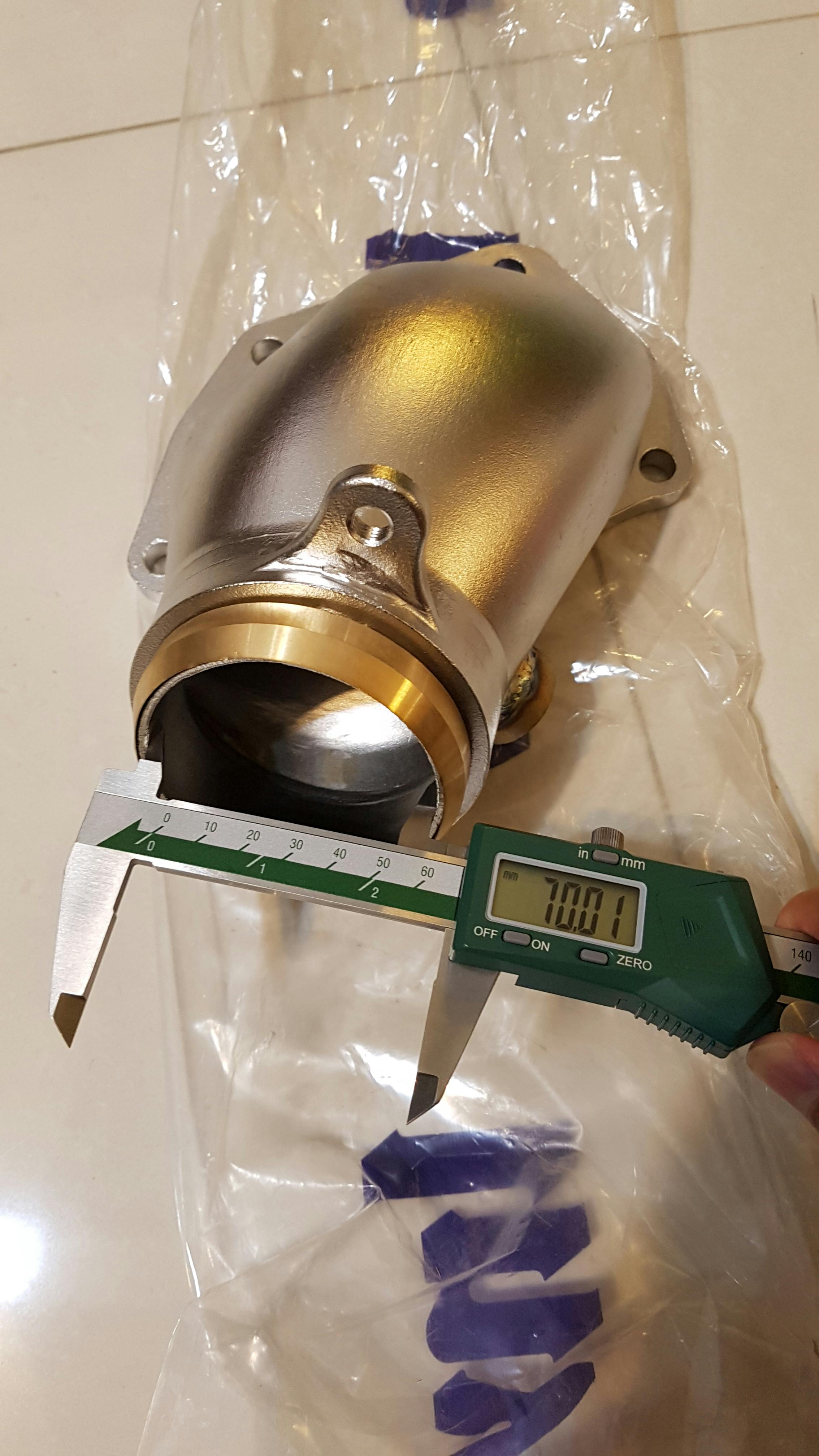 Invidia Turbo Oulet / O2 Housing | 2003-2006 Mitsubishi Evo 8/9